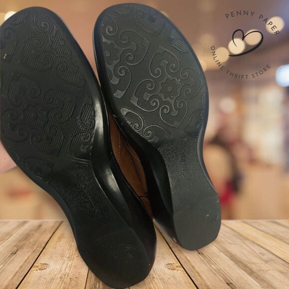 Brown Clarks Loafers – Classic Style and Unmatched Comfort for Every Step - Picture 4 of 4